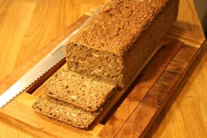 Rugbrød med fuldkorn og kerner